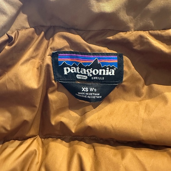 Patagonia Tan Quilted Jacket - Picture 3 of 3
